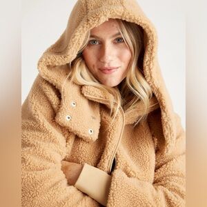 NWOT Quince Warm Tan Teddy Jacket